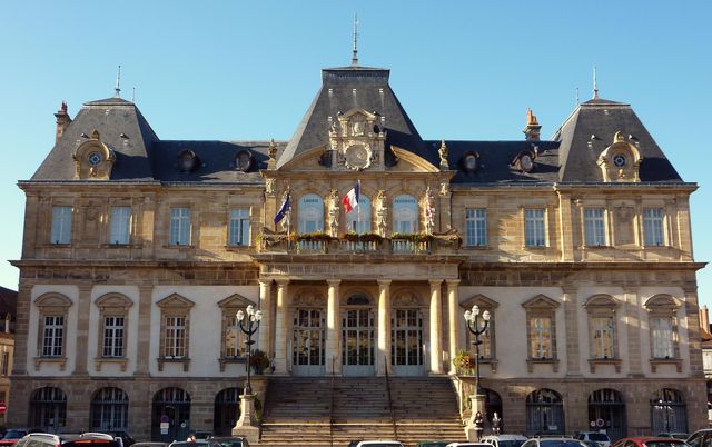 Hôtel de Ville d'Autun - Crédit Photo : Wikipédia