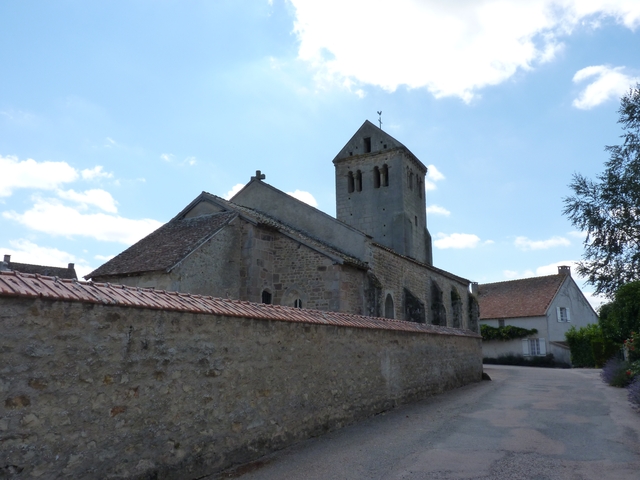 L'église St Férréol du XIème au bourg de Curgy
